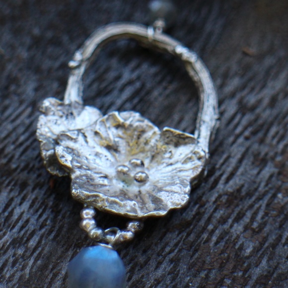 🌺Handmade Labradorite Lavender Necklace Pendant - Picture 3 of 4